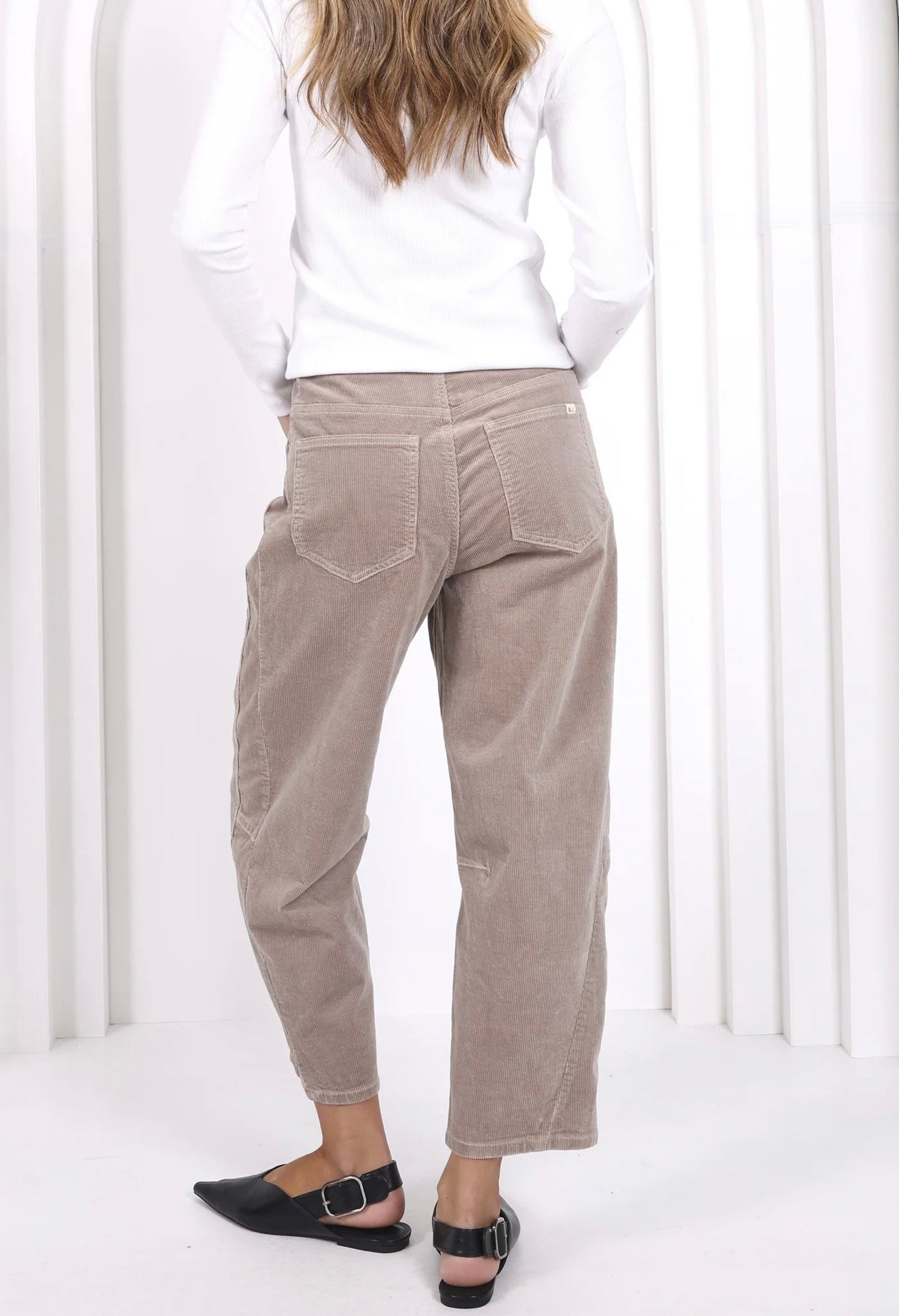 Toni cord barrel leg jeans Latte