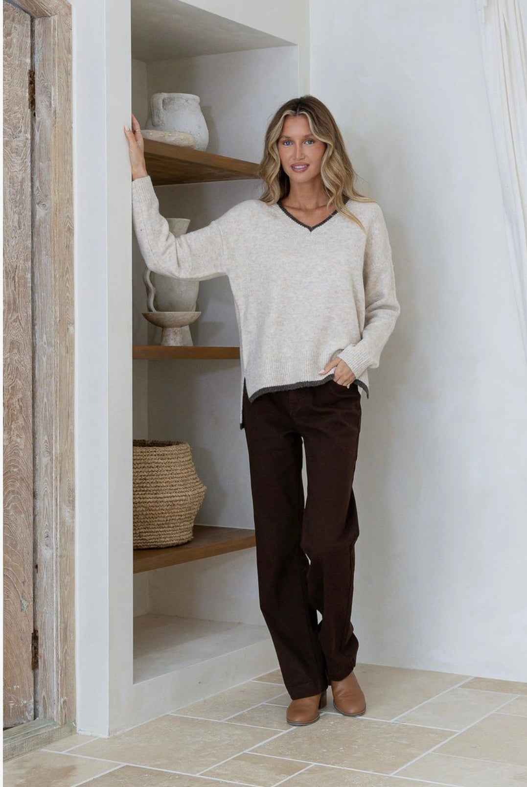 Deanna Contrast V Neck Trim detail knit, cream marle