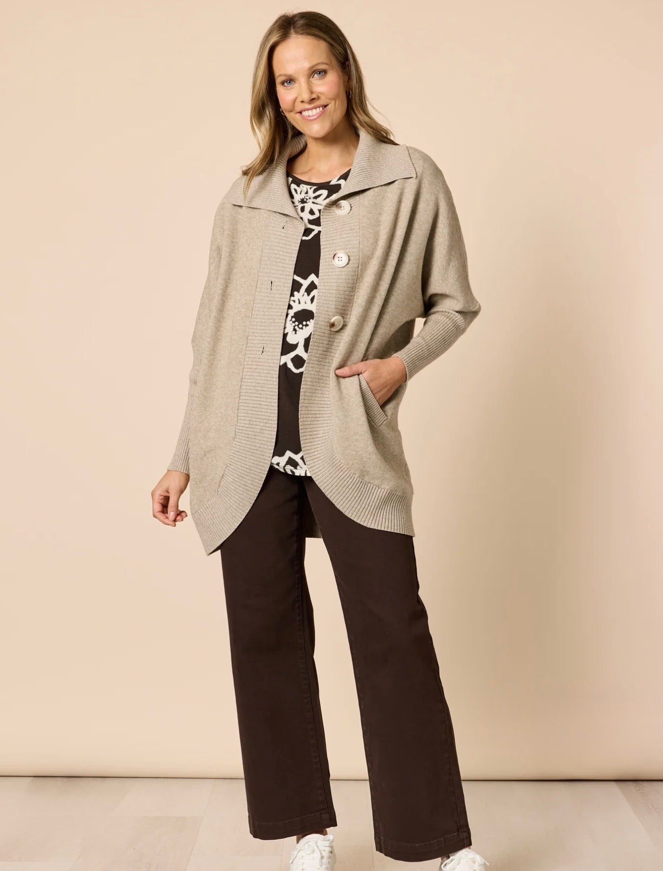 Cafe Cardigan