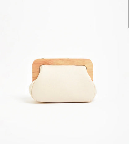 Kimmi timber frame clutch