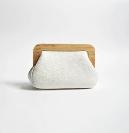 Kimmi timber frame clutch
