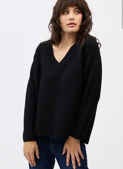 Mia Fratino Aurelia Vee neck cashmere jumper