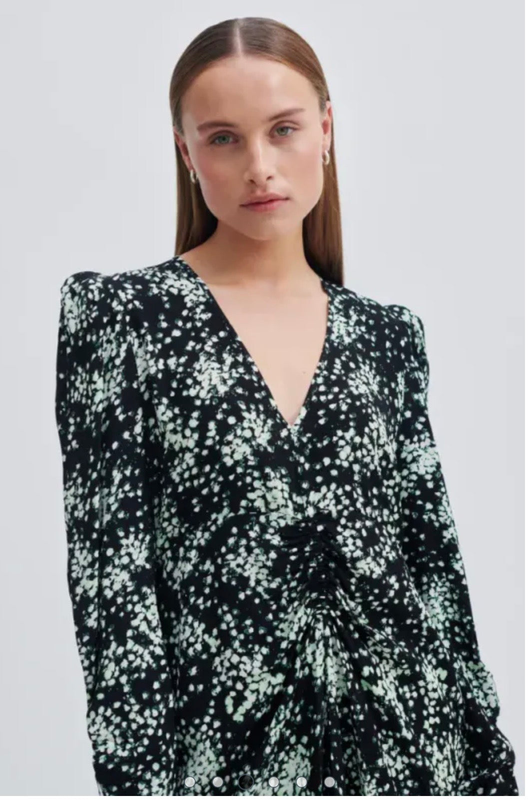 Second female Monial Short Dress