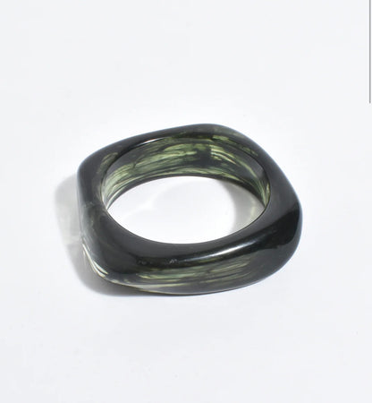 Resin bangle