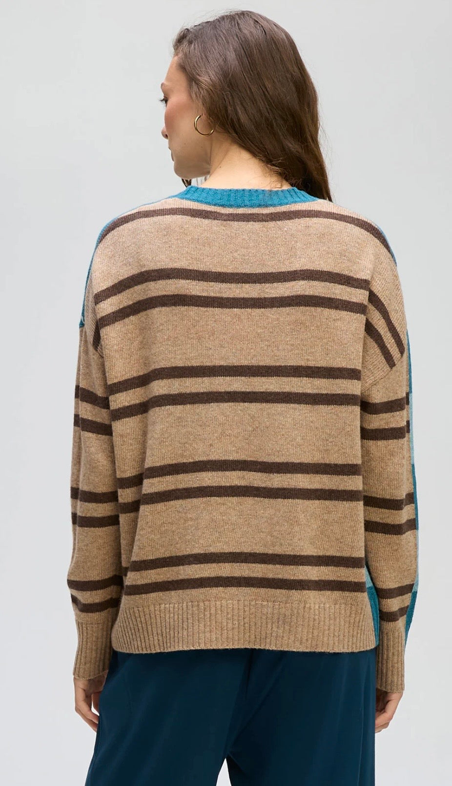 Groove stripe crew jumper LC8186